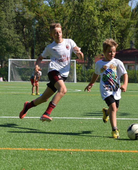 Sportkampioenen en professionals in onze voetbal- en tennisscholen